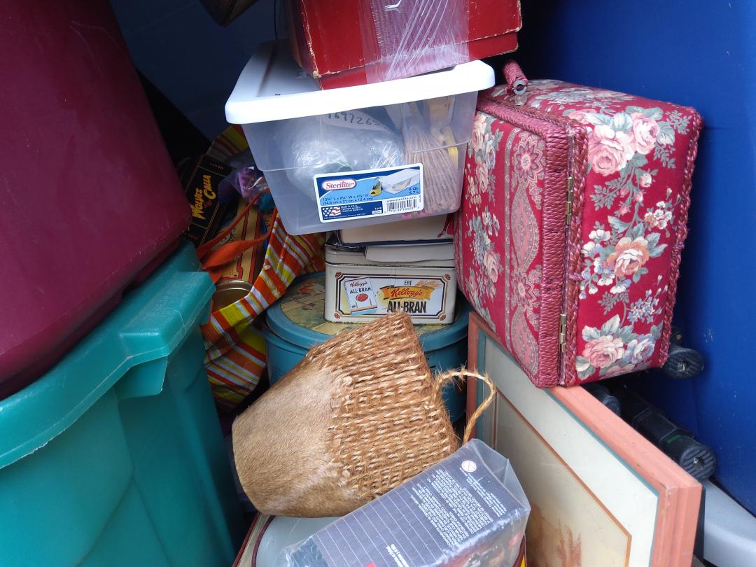 Storage Unit Auction in Fayetteville, AR at SpareBox Storage 0061 ends